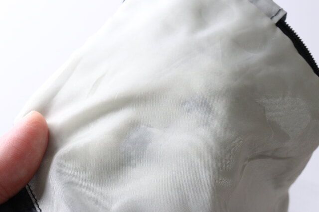 折り畳み傘カバー（ＢＫ） ダイソー 沁みだし