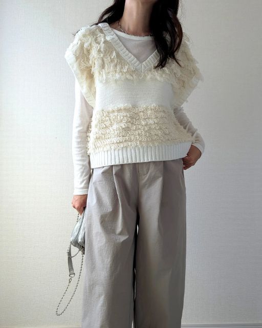 TT＊HARフリンジベストを着たコーデ