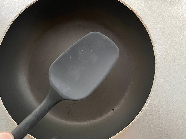 キャンドゥ シリコンスプーン フライパンに傷がつきにくい