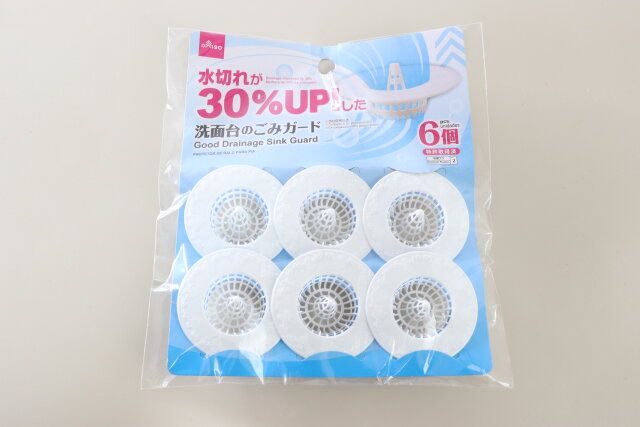 ダイソーの洗面台のごみガードのパッケージ