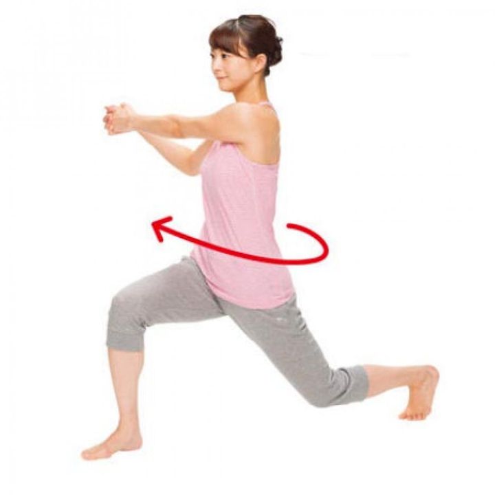 顔は正面を向いたまま