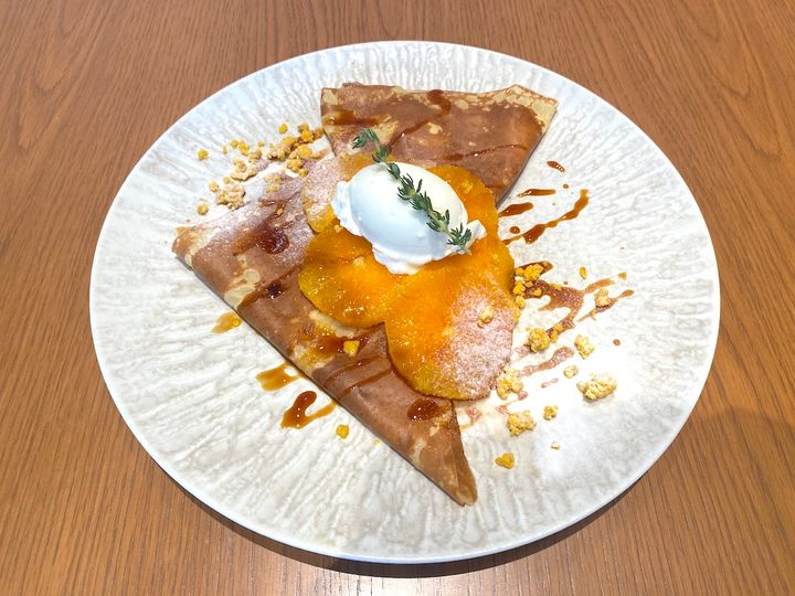 「TOOTH TOOTH BISTRO&CAFE」オレンジとクリームチーズアイスのクレープ・オランジェ1