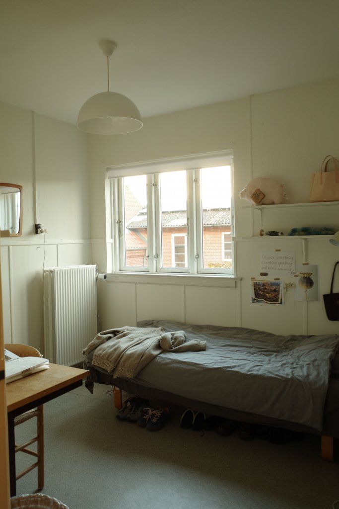 北欧・デンマークの学生寮をルームツアー。約6畳のワンルームで作る“ヒュッゲ”な暮らし。【FUDGE おしゃれな人のルームツアー vol.15】