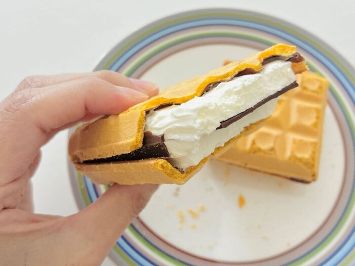 【禁断アレンジ】『チョコモナカジャンボ』は“焼く”と別物に！外カリ中とろの悪魔スイーツ誕生♡