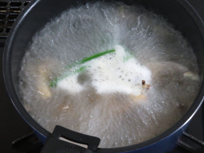 フライドチキンの骨、捨てるの待った！【ケンタッキー】公式が教える鶏出汁レシピが最高なんです♪