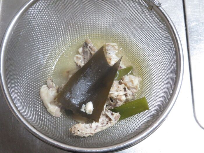 フライドチキンの骨、捨てるの待った！【ケンタッキー】公式が教える鶏出汁レシピが最高なんです♪