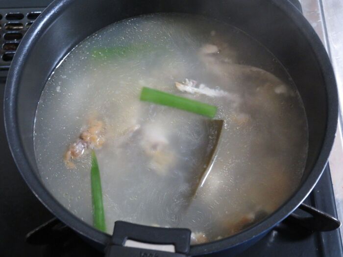 フライドチキンの骨、捨てるの待った！【ケンタッキー】公式が教える鶏出汁レシピが最高なんです♪