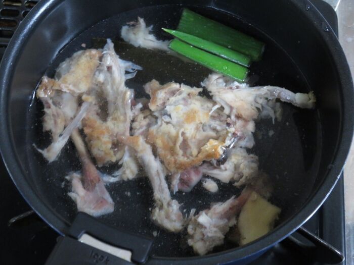 フライドチキンの骨、捨てるの待った！【ケンタッキー】公式が教える鶏出汁レシピが最高なんです♪