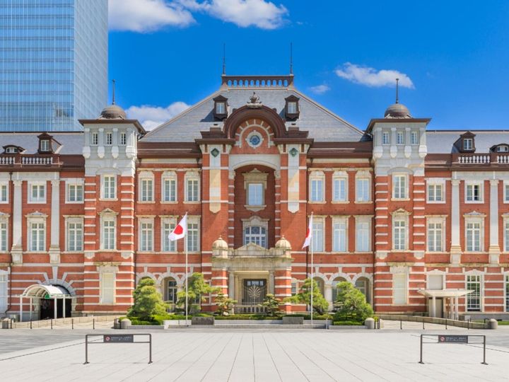 All About ニュース編集部が全国250人を対象に実施した「お土産に関するアンケート」の調査結果から、旅先で買いたい「東京都のお土産」ランキングを発表！ 2位「東京名菓ひよ子（東京ひよ子）」を抑えた1位は？