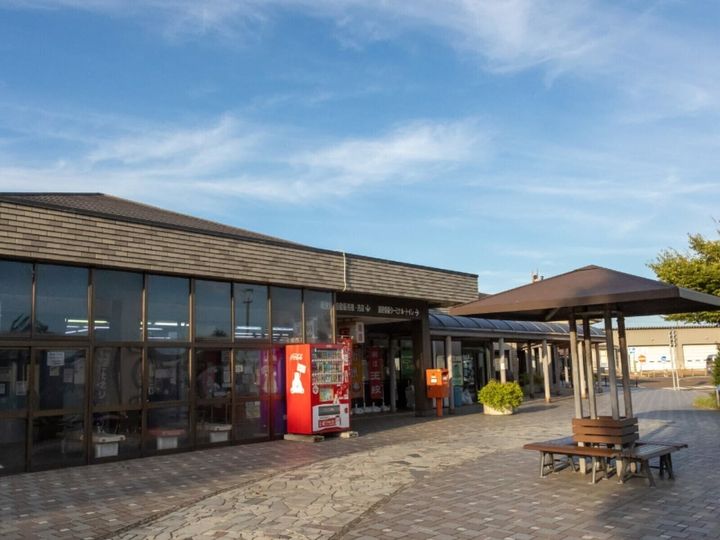 All About ニュース編集部が全国250人を対象に実施した「道の駅に関するアンケート」の調査結果から、特産品が楽しめると思う「新潟県の道の駅」ランキングを発表！ 2位「豊栄（新潟市）」「能生（糸魚川市）」「南魚沼（南魚沼市）」を抑えた1位は？