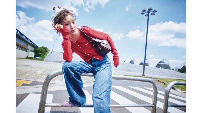 毎日ほめられ着回し30days】day8からday14まで♡ 上西星来が編集部員に