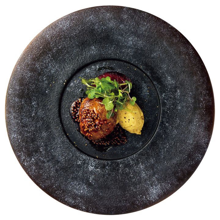 仔羊のカイエット、フォアグラとマスタードのソース