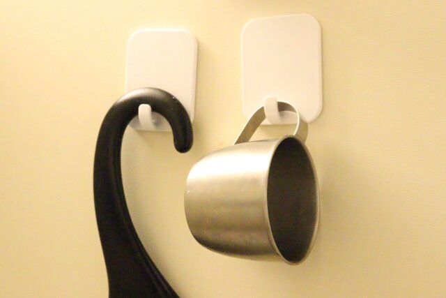 セリアの磁石タイプバスフック 浮かせる収納