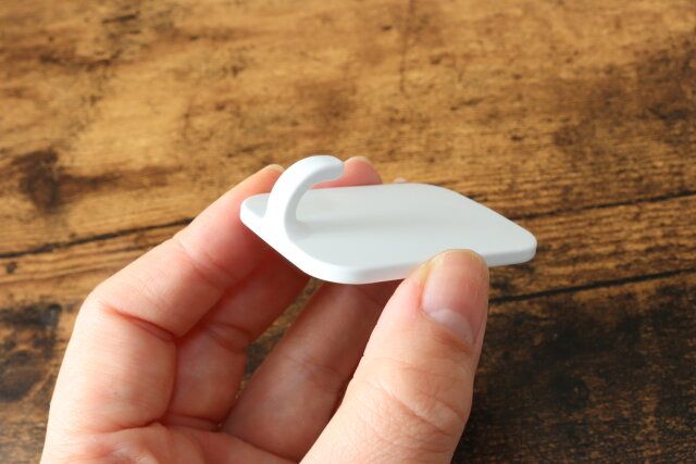 セリアの磁石タイプバスフック 深さ