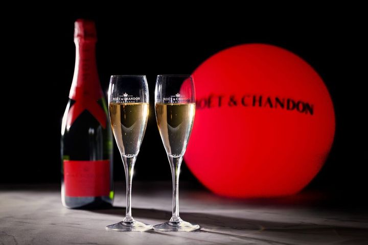 ホリデーシーズンの特別な“モエ・エ・シャンドン”