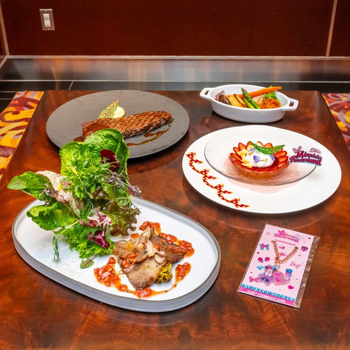 ディズニー・パルパルーザ“ミニーのファンダーランド”エンパイア・グリル・シグネチャーディナー