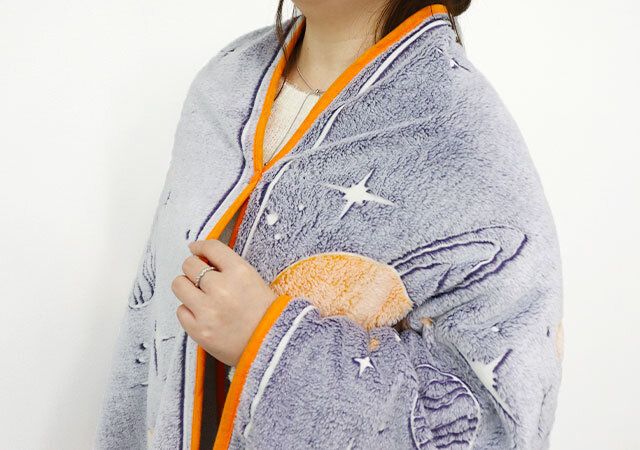 宝島社雑誌付録モノマスター2026年1月号増刊のスヌーピーデザインの光るBIGブランケット6