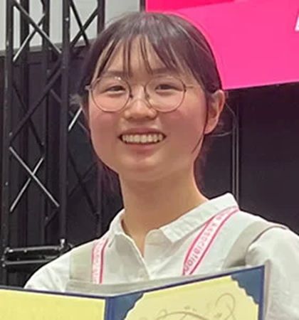 【千葉県松戸市】ハンドドリップ2025年度優勝者・新田衣祥さんが銀河コーヒー松戸矢切店の一日店長に！