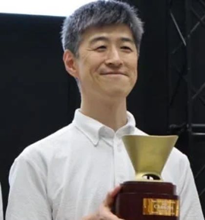 【千葉県松戸市】ハンドドリップ2025年度優勝者・新田衣祥さんが銀河コーヒー松戸矢切店の一日店長に！