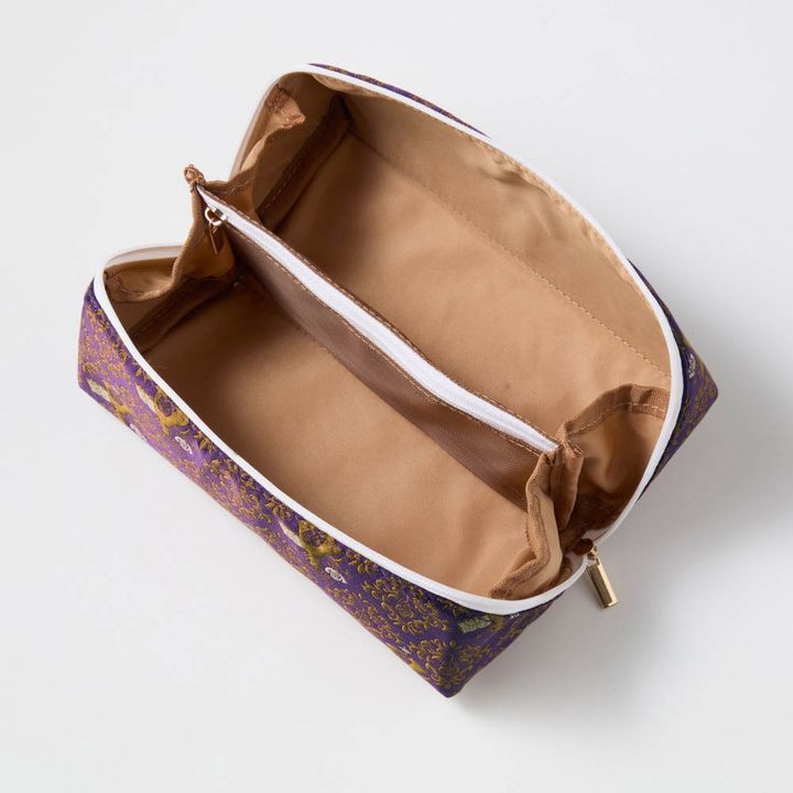 織り柄が美しいジャカード素材のがばっと開くポーチ オープン時