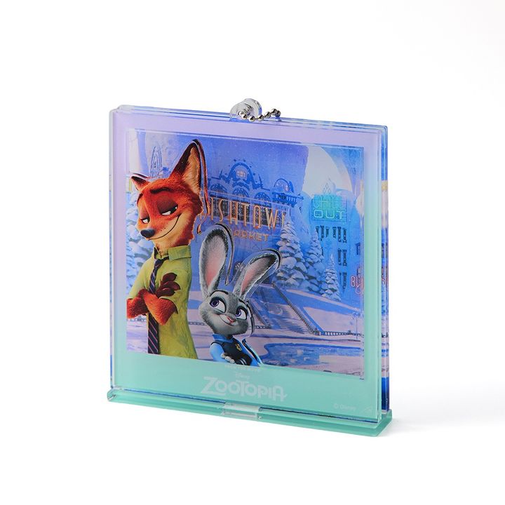 ２WAY仕様のフォトフレーム風アクリルキーホルダー 使用イメージ キーホルダー ツンドラ・タウン