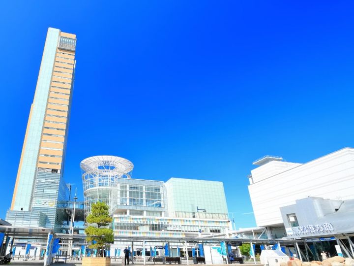 All About ニュース編集部が全国250人を対象に実施した「憧れのナンバープレート」に関するアンケートの調査結果から、四国地方の「憧れのナンバープレート」ランキングを発表！ 2位「高松（香川県）」を抑えた1位は？