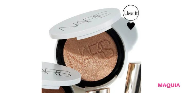 シワを取るおすすめハイライト NARS ライトリフレクティング ルミナイジングパウダー 04424