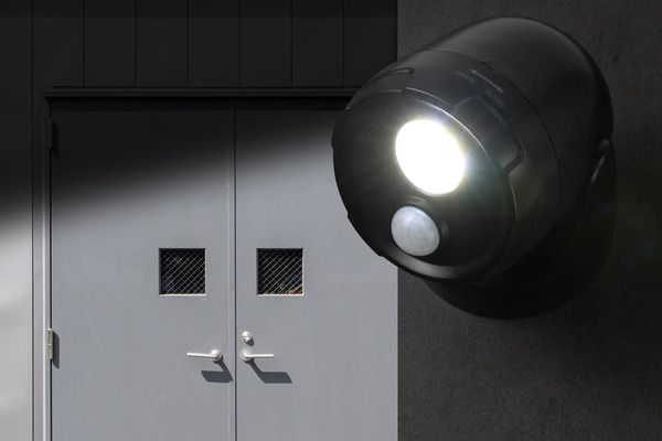 防犯センサースポットライト「KBN-505」登場！強力スポットライトで不審者を撃退