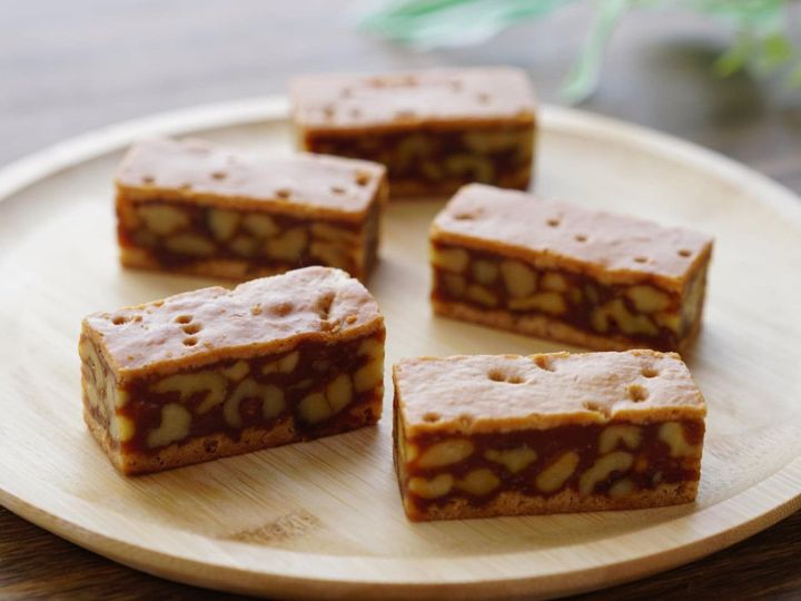 All About ニュース編集部が全国250人を対象に実施した「お土産に関するアンケート」の調査結果から、旅先で買いたい「神奈川県のお土産」ランキングを発表！ 2位「クルミッ子（鎌倉紅谷）」を抑えた1位は？