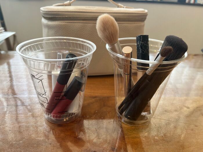 「プラカップ」の意外な使い道がバレた！お菓子入れ＆コスメ収納の“再就職ワザ”まとめ