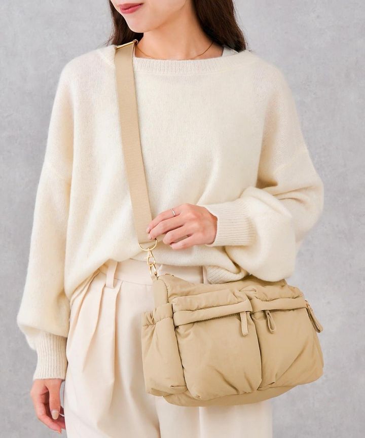 画像1: 出典：3COINS