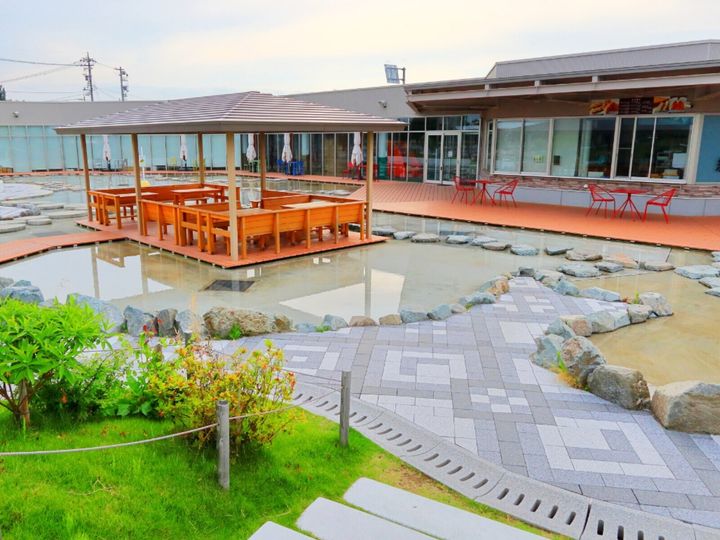 All About ニュース編集部が全国250人を対象に実施した「道の駅に関するアンケート」の調査結果から、特産品が楽しめると思う「富山県の道の駅」ランキングを発表！ 2位「KOKOくろべ（黒部市）」を抑えた1位は？