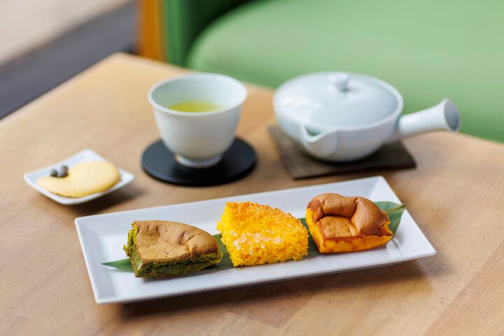 京町家の茶寮「然花抄院 京都室町本店」で、期間限定みたらし団子や和スイーツを
