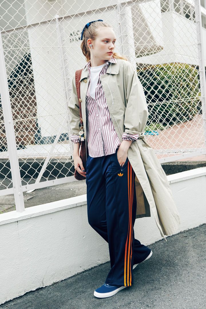 カジュアルなスタイルがおしゃれで品のあるレディなスタイルに。リボンのあるコーデ6選