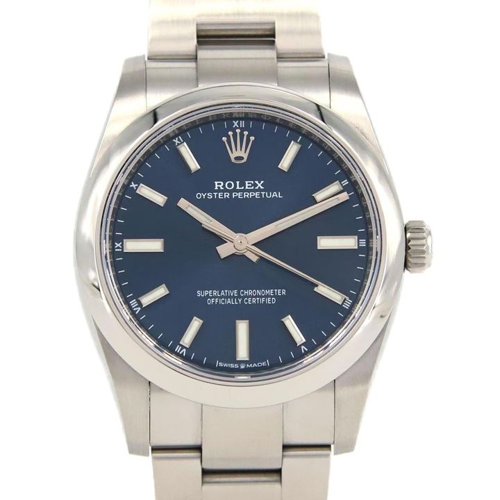 ネイビー文字盤のオイスターパーぺチュアル