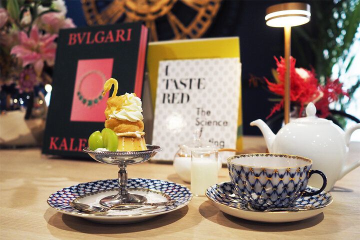 黒と白のスワンスイーツに心ときめく♪ ゆったりランチも楽しめる麻布台の紅茶専門店「ナナシアン」