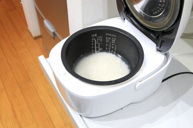 え？洗っていない人いるって本当…？」メーカーが“使用後は毎回洗って 