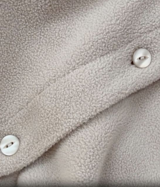 フリースオーバーサイズカーディガンの素材感