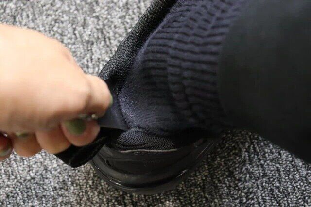 ダイソーの便利な靴べらキーホルダー（ステンレス）