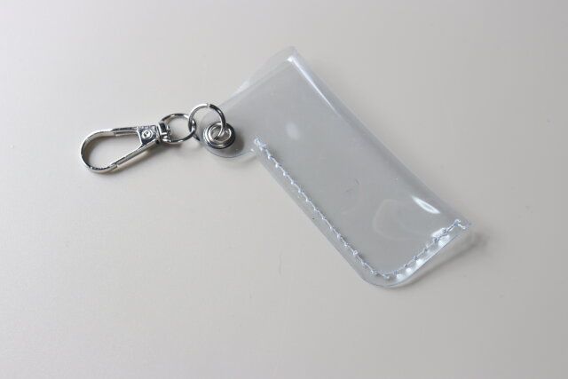 ダイソーのリップクリームケースのクリア