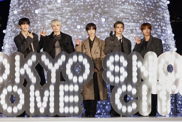 左から、SOOBIN、HUENINGKAI、BEOMGYU、YEONJUN、TAEHYUN