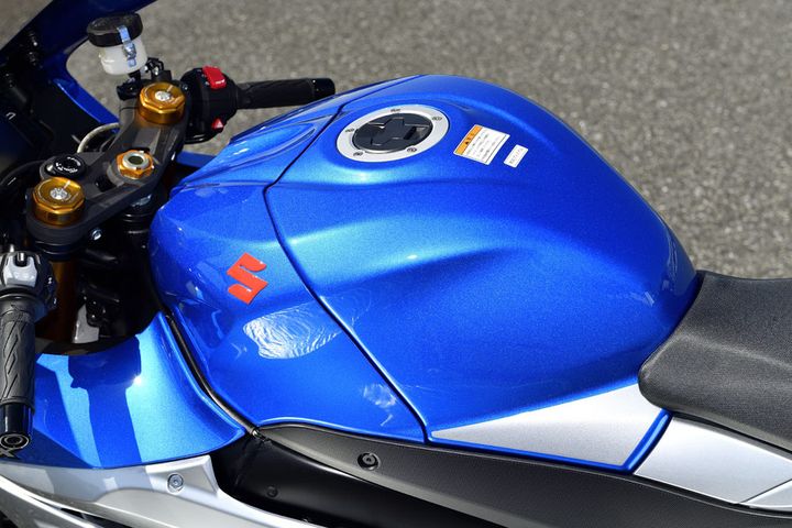【Historic Bikes／SUZUKI GSX-R1000R ABS】直4等間隔爆発エンジンの魅力