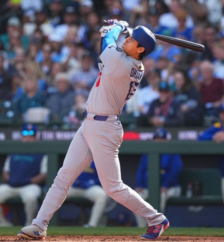 25日、各SNSのトレンドに入ったのは「WBC」と「大谷出場」の文字。 これだけで何が起きたのかはわかりますね。 そう、ドジャースの大谷翔平選手が自身のインスタグラムにて、英語と日本語で2026年3月から開催されるWBCこと「World Baseball Classic」に日本代表として参加することを表明したのです。