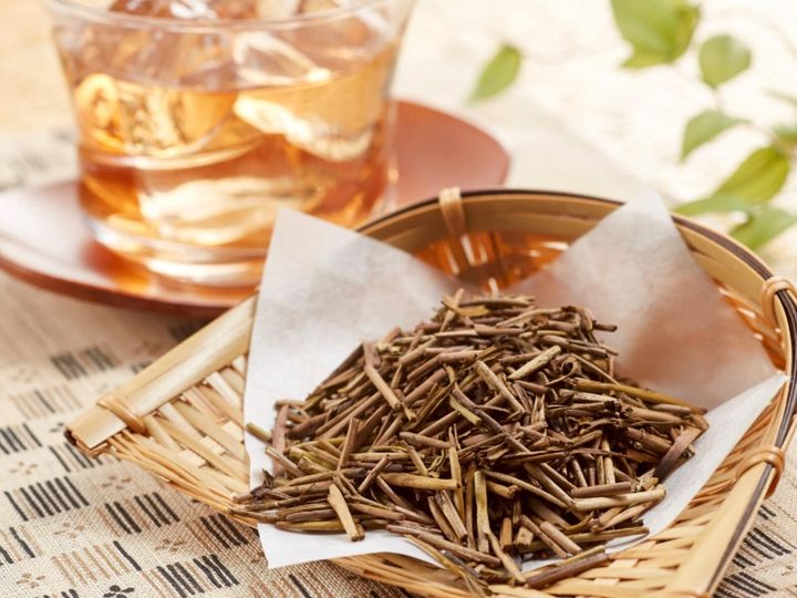 All About ニュース編集部が全国250人を対象に実施した「お土産に関するアンケート」の調査結果から、旅先で買いたい「石川県のお土産」ランキングを発表！ 2位「加賀茶ぷりん（雅風堂）」を抑えた1位は？