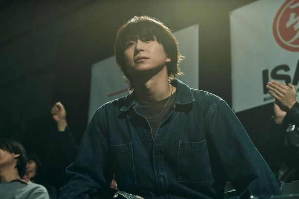 『ナイトフラワー』で多摩恵(森田望智)の幼なじみ役に佐久間大介 [c]2025「ナイトフラワー」製作委員会