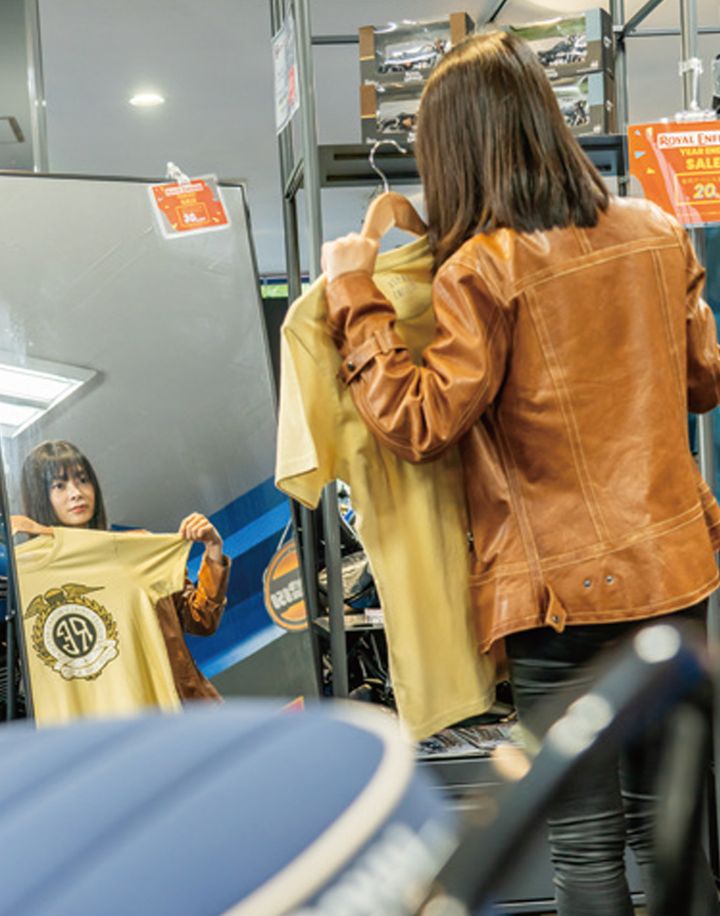 モトフィールド・ドッカーズ東京本店にてROYAL ENFIELD TOKYO BAY発進！