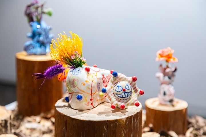 『きのせい』で展示中の陶器作品。