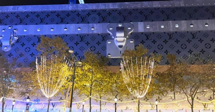 シャンゼリゼ通りのルイヴィトン