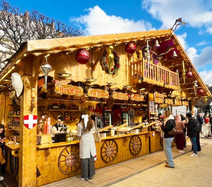 ホットワインとラクレットが楽しめます