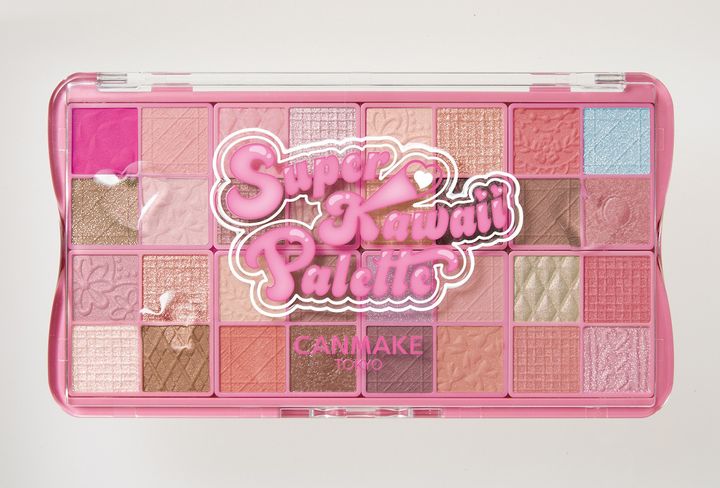 40周年記念限定商品「キャンメイク スーパーかわいい！パレット」（税込 2970円） width=